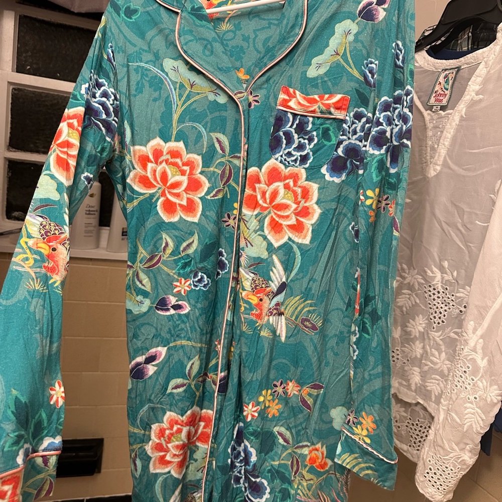 Johnny Was, Bright and Lovely, Turquoise, Long Sleep Shirt, Pima Cotton. XS